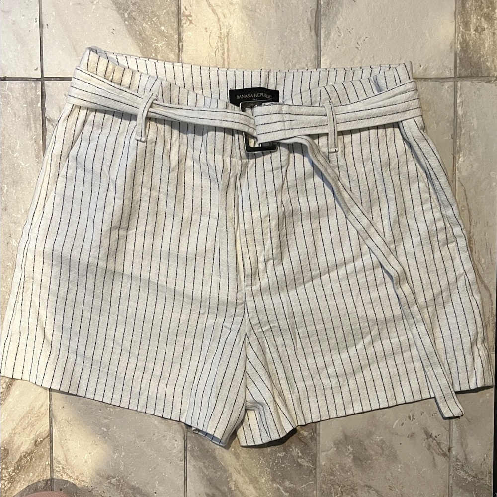 Banana Republic Pinstriped Cream Shorts